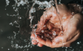 Les femmes, championnes du lavage de mains!