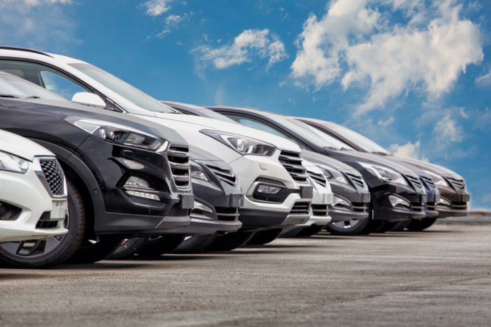 Tarifs douaniers sur les automobiles: faut-il devancer l’achat d’une nouvelle voiture?